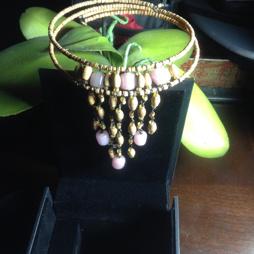 Choker necklace
